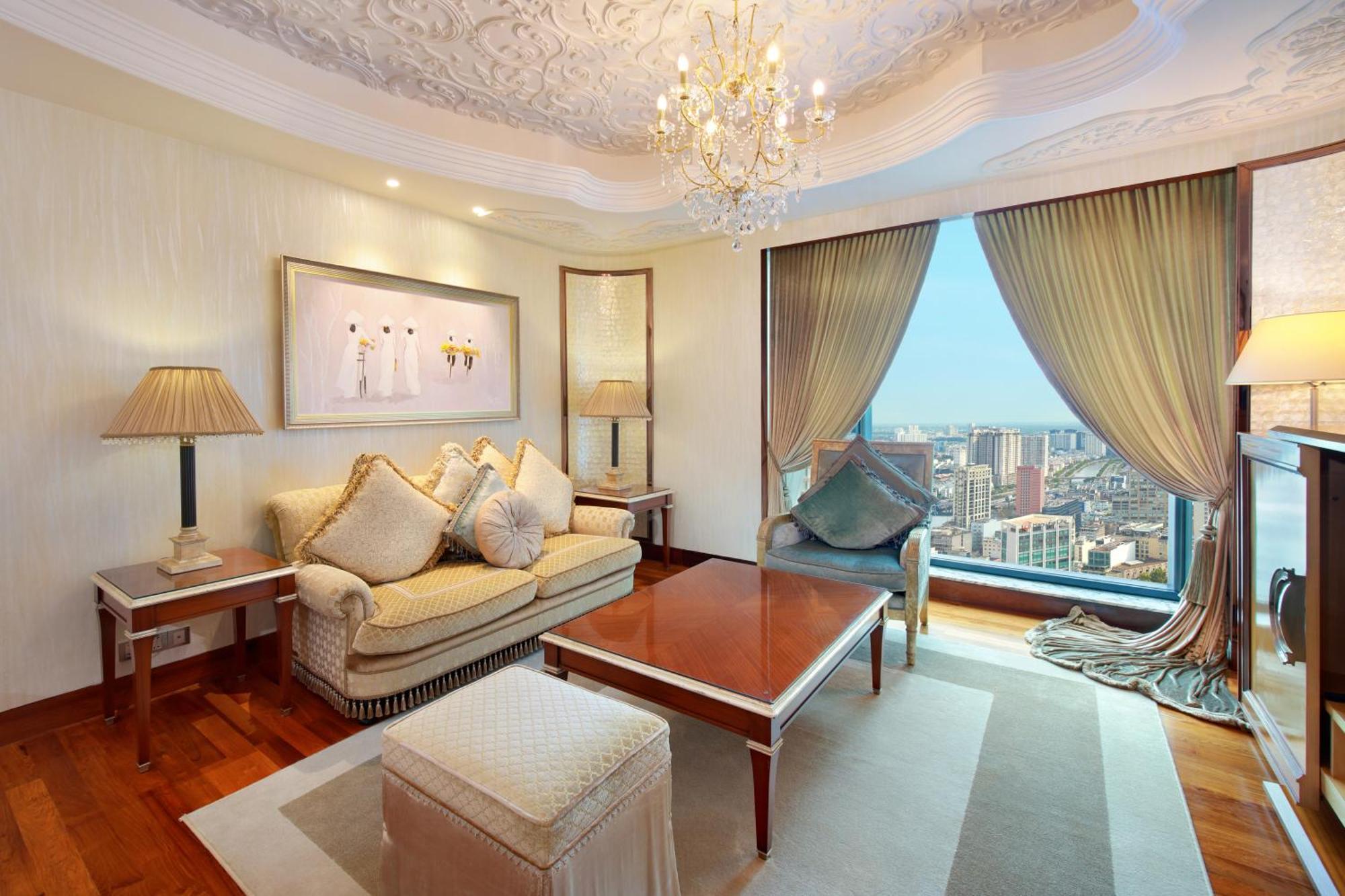 Suite Executive Trên Tầng Cao Với Quyền Sử Dụng Executive Lounge
